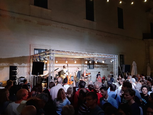 Notte Bianca - крупнейший ежегодный фестиваль искусств и культуры Мальты.