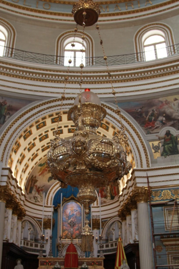 Храм в г. Моста